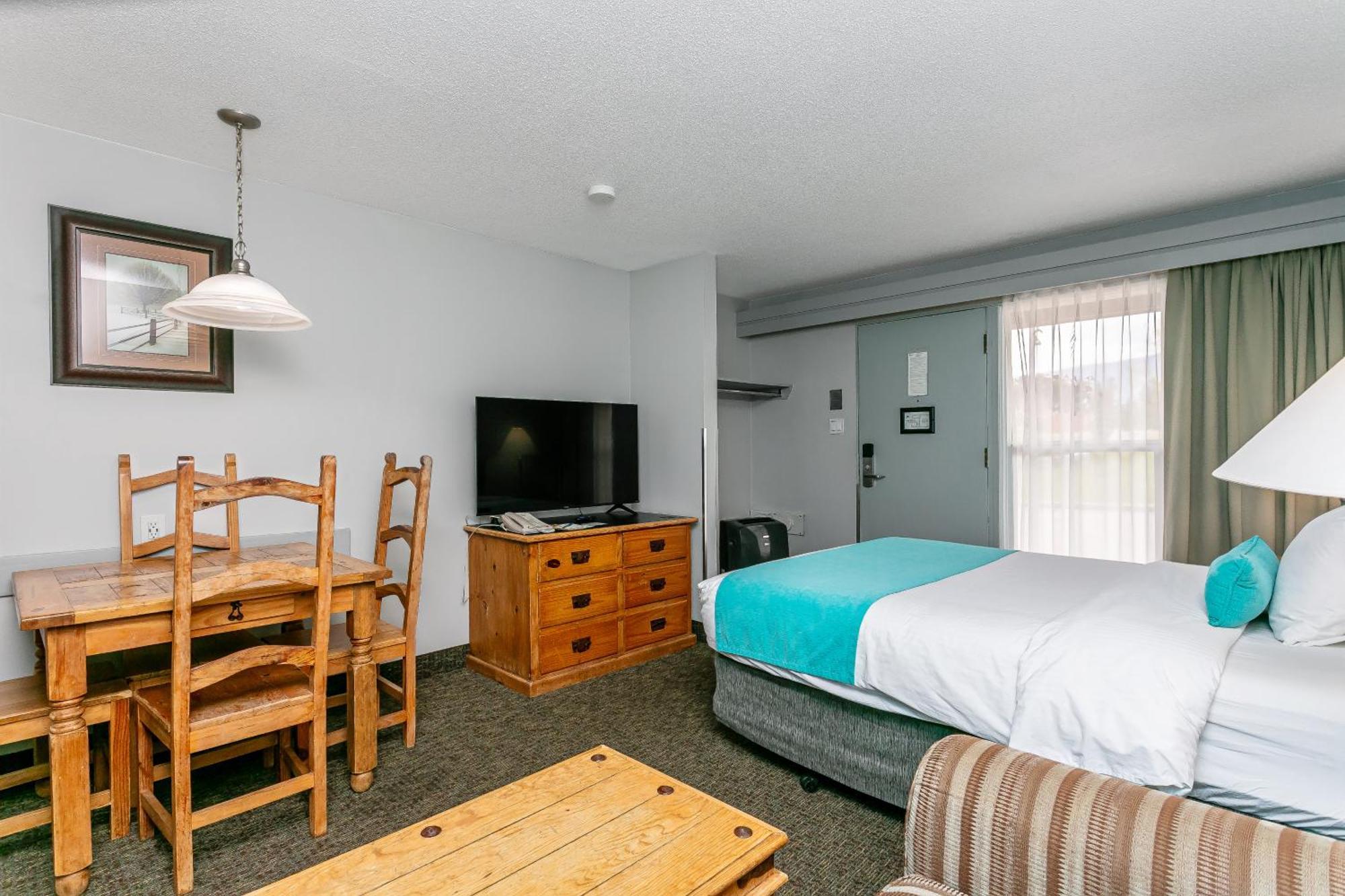 Tonquin Inn Jasper Phòng bức ảnh