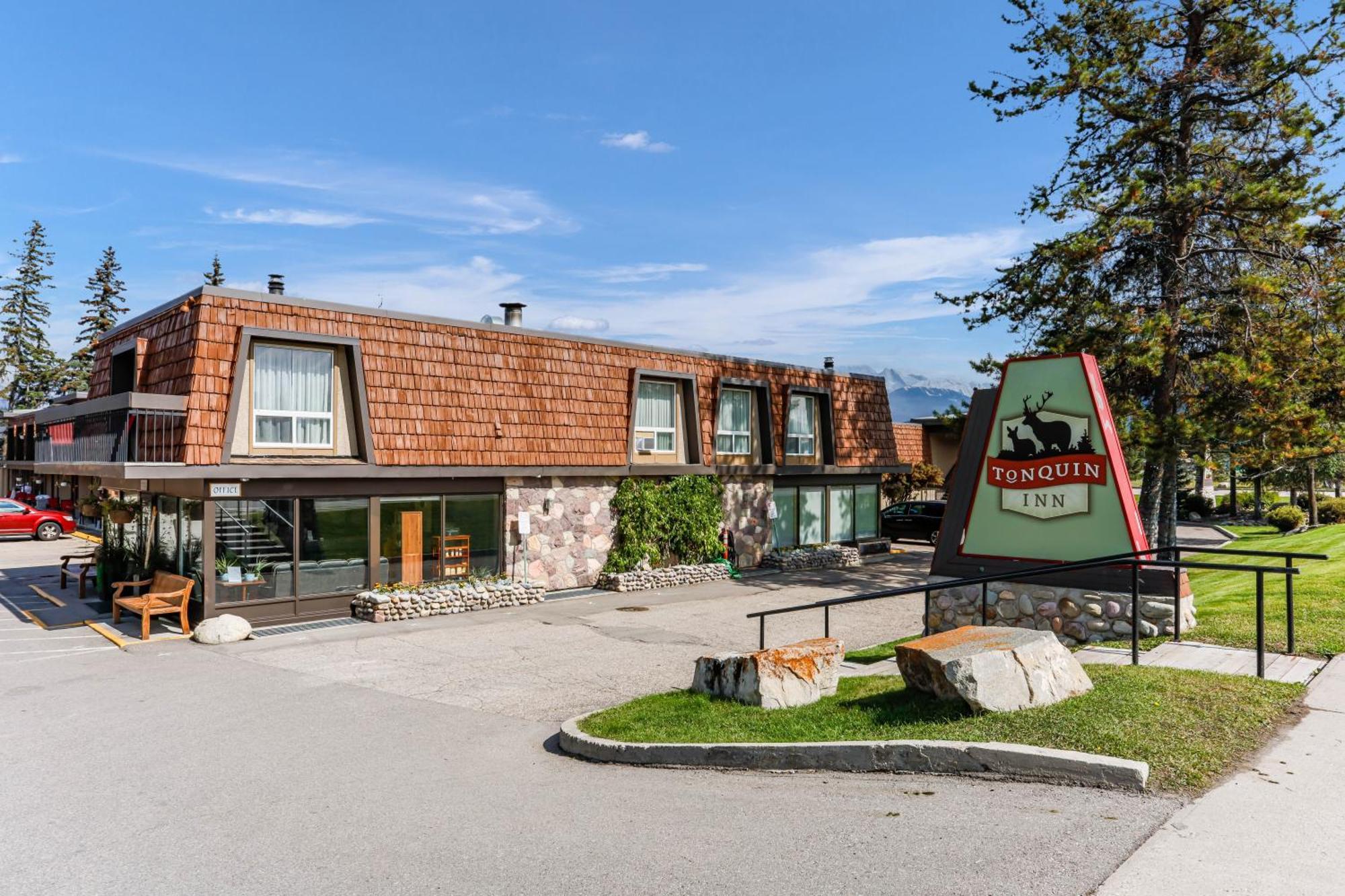 Tonquin Inn Jasper Ngoại thất bức ảnh