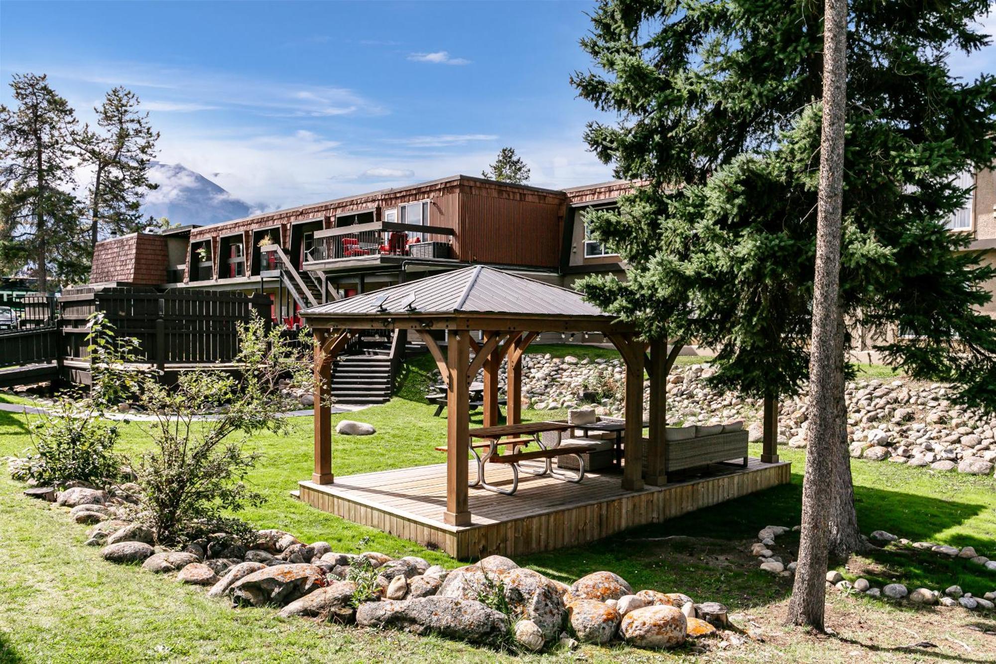 Tonquin Inn Jasper Ngoại thất bức ảnh